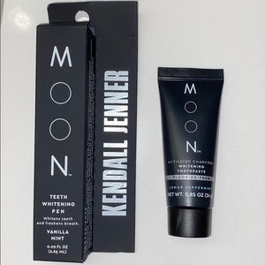 Kendall Jenner Moon Teeth whitening pen & paste.